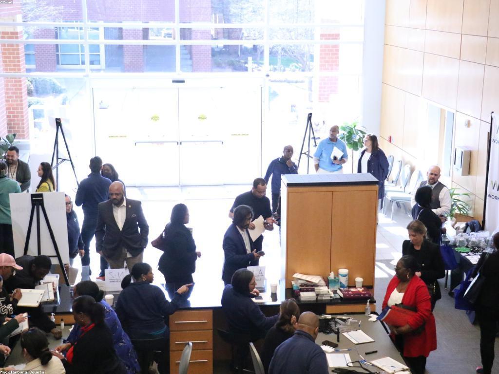 ការអភិវឌ្ឍអាជីពក្នុងកម្ពុជា