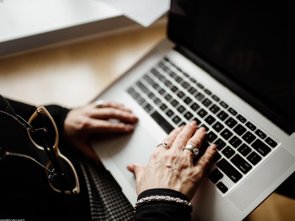 អាជីពនិងការងារ: ជម្រើសនិងវឌ្ឍនភាព